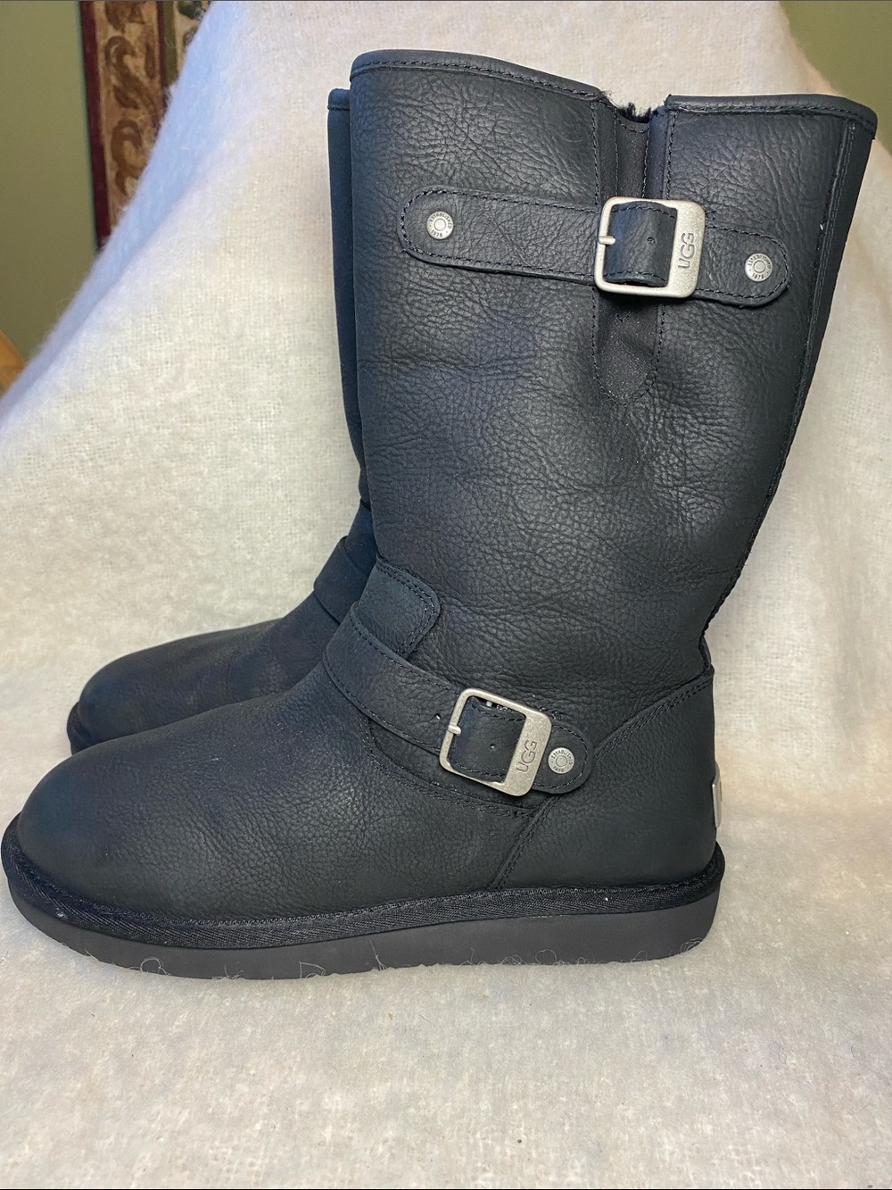 UGG Women's Black Leather Mid-Calf Buckle Boots Size 9 NWT